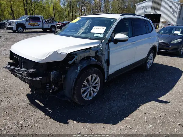 3VV0B7AX6JM078538 2018 VOLKSWAGEN TIGUAN - Image 2