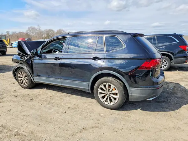 3VV0B7AX6JM084405 2018 VOLKSWAGEN TIGUAN - Image 2