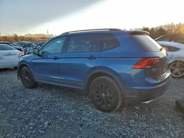 3VV0B7AX6JM098224 2018 VOLKSWAGEN TIGUAN - Image 2