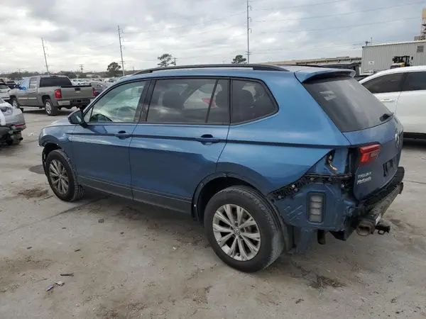 3VV0B7AX6JM105107 2018 VOLKSWAGEN TIGUAN - Image 2