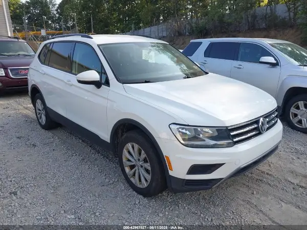 3VV0B7AX6JM119959 2018 VOLKSWAGEN TIGUAN - Image 1