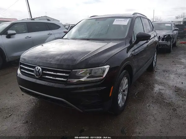 3VV0B7AX6JM132520 2018 VOLKSWAGEN TIGUAN - Image 2
