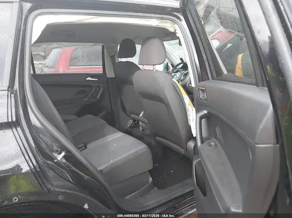 3VV0B7AX6JM132520 2018 VOLKSWAGEN TIGUAN - Image 8