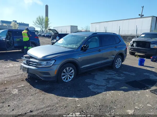 3VV0B7AX6KM011438 2019 VOLKSWAGEN TIGUAN - Image 2