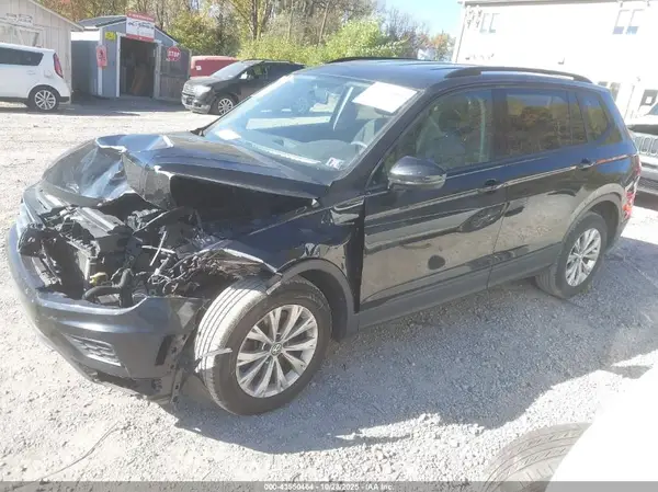 3VV0B7AX6KM026893 2019 VOLKSWAGEN TIGUAN - Image 2