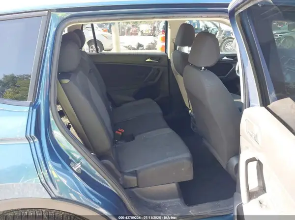 3VV0B7AX6KM045654 2019 VOLKSWAGEN TIGUAN - Image 8