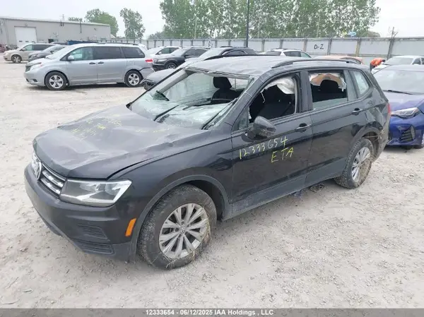 3VV0B7AX6LM070734 2020 VOLKSWAGEN TIGUAN - Image 2