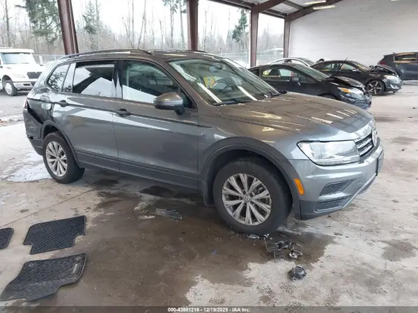 3VV0B7AX6LM176925 2020 VOLKSWAGEN TIGUAN - Image 1