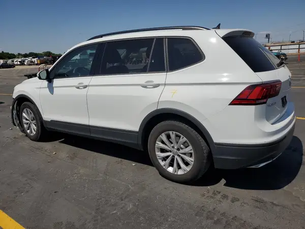 3VV0B7AX6LM178075 2020 VOLKSWAGEN TIGUAN - Image 2