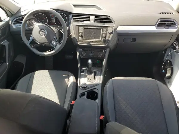 3VV0B7AX6LM178075 2020 VOLKSWAGEN TIGUAN - Image 8