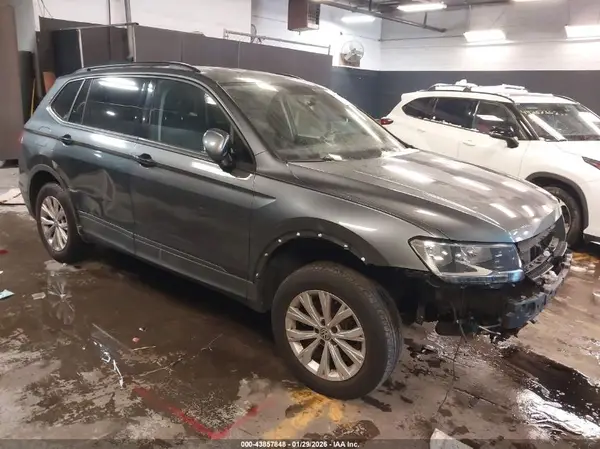 3VV0B7AX6LM178447 2020 VOLKSWAGEN TIGUAN - Image 1