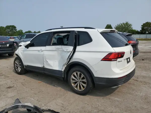 3VV0B7AX7JM015349 2018 VOLKSWAGEN TIGUAN - Image 2