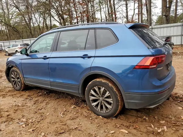 3VV0B7AX7JM021443 2018 VOLKSWAGEN TIGUAN - Image 2