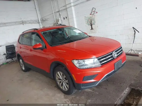 3VV0B7AX7JM081884 2018 VOLKSWAGEN TIGUAN - Image 1