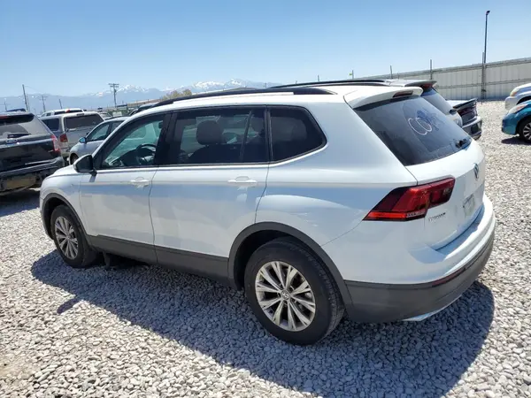 3VV0B7AX7JM083425 2018 VOLKSWAGEN TIGUAN - Image 2