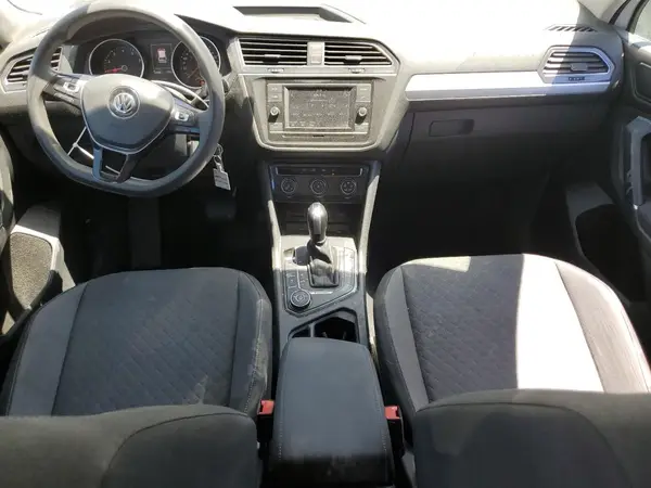 3VV0B7AX7JM083425 2018 VOLKSWAGEN TIGUAN - Image 8