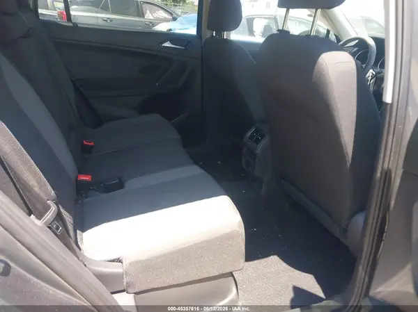 3VV0B7AX7JM095512 2018 VOLKSWAGEN TIGUAN - Image 8