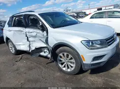 3VV0B7AX7JM123616 2018 VOLKSWAGEN TIGUAN