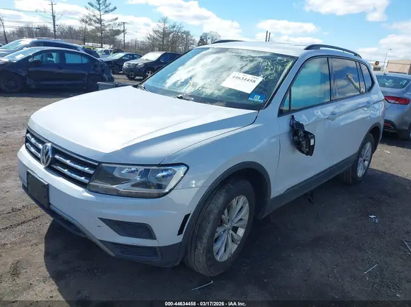 3VV0B7AX7JM123616 2018 VOLKSWAGEN TIGUAN - Image 2