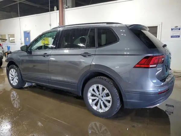 3VV0B7AX7JM157183 2018 VOLKSWAGEN TIGUAN - Image 2
