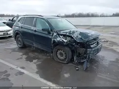 3VV0B7AX7JM165462 2018 VOLKSWAGEN TIGUAN