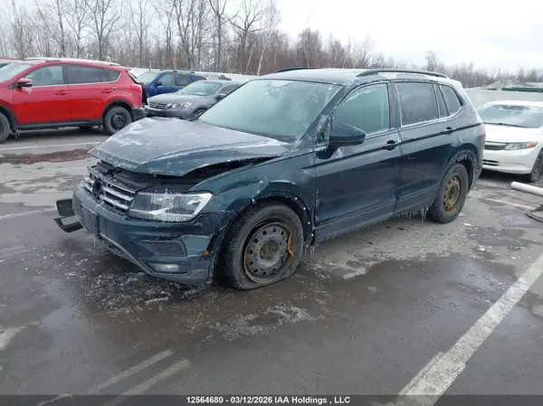 3VV0B7AX7JM165462 2018 VOLKSWAGEN TIGUAN - Image 2