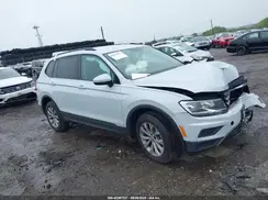 3VV0B7AX7KM031438 2019 VOLKSWAGEN TIGUAN