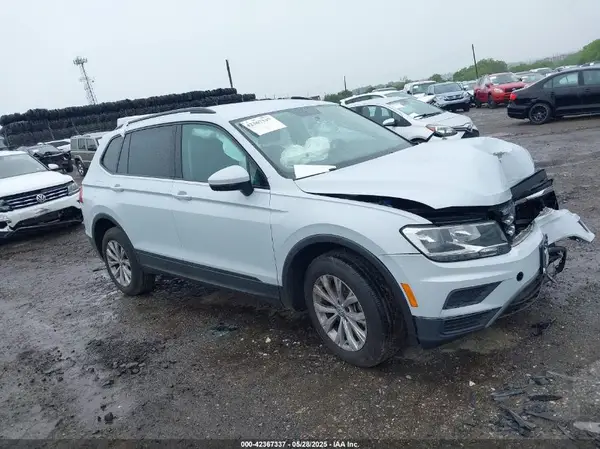 3VV0B7AX7KM031438 2019 VOLKSWAGEN TIGUAN - Image 1