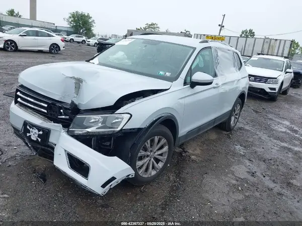 3VV0B7AX7KM031438 2019 VOLKSWAGEN TIGUAN - Image 2