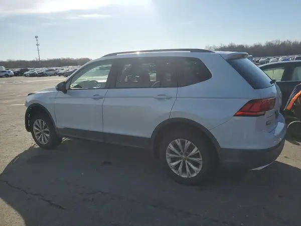 3VV0B7AX7KM037000 2019 VOLKSWAGEN TIGUAN - Image 2