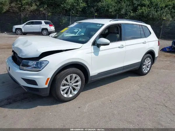 3VV0B7AX7KM066559 2019 VOLKSWAGEN TIGUAN - Image 2