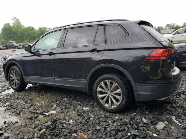 3VV0B7AX7KM067047 2019 VOLKSWAGEN TIGUAN - Image 2