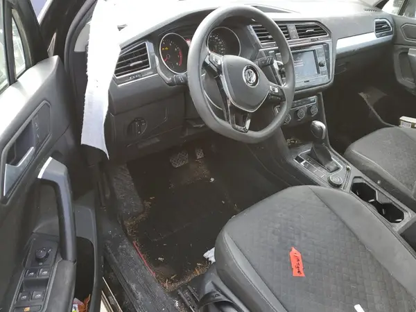 3VV0B7AX7KM119518 2019 VOLKSWAGEN TIGUAN - Image 8