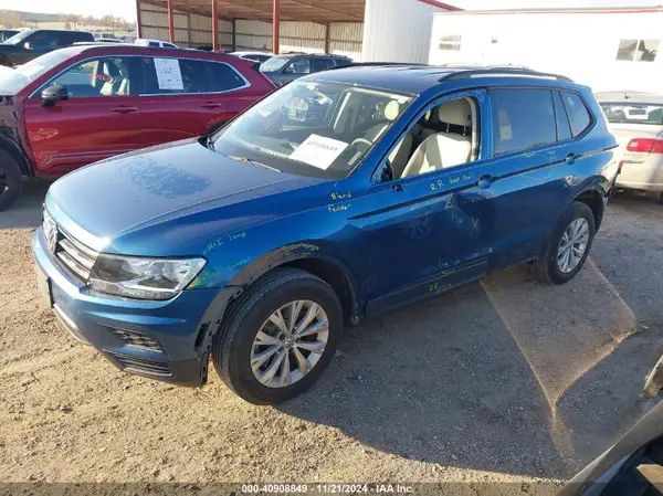 3VV0B7AX7LM120394 2020 VOLKSWAGEN TIGUAN - Image 2