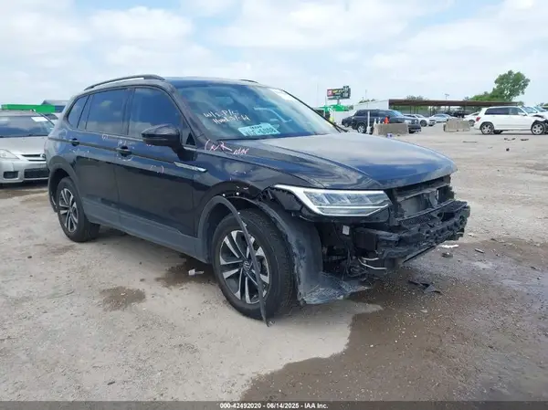 3VV0B7AX7NM137070 2022 VOLKSWAGEN TIGUAN - Image 1