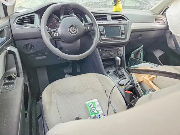 3VV0B7AX8JM009401 2018 VOLKSWAGEN TIGUAN - Image 8