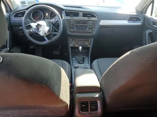 3VV0B7AX8JM021774 2018 VOLKSWAGEN TIGUAN - Image 8
