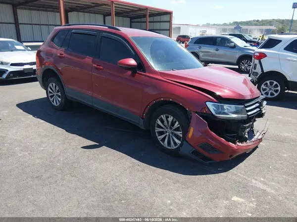 3VV0B7AX8JM040325 2018 VOLKSWAGEN TIGUAN - Image 1