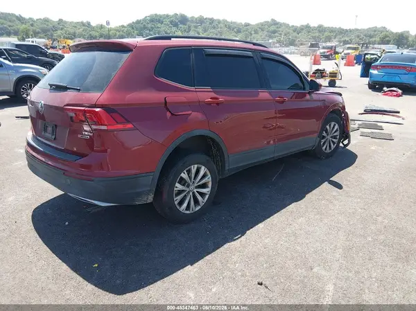 3VV0B7AX8JM040325 2018 VOLKSWAGEN TIGUAN - Image 2