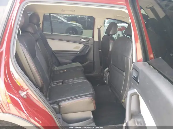 3VV0B7AX8JM040325 2018 VOLKSWAGEN TIGUAN - Image 8