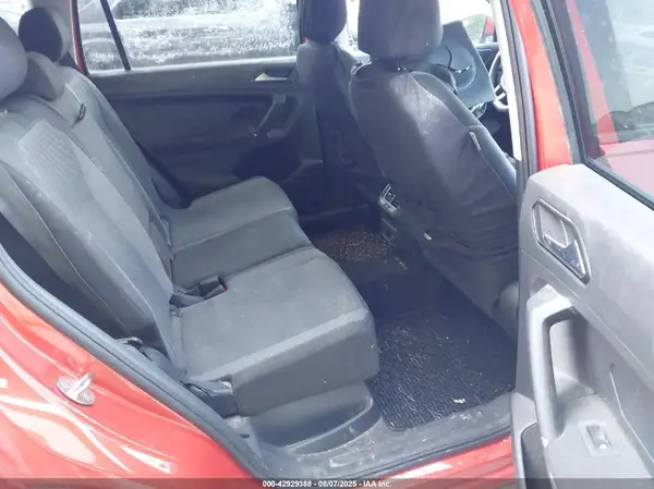 3VV0B7AX8JM074622 2018 VOLKSWAGEN TIGUAN - Image 8
