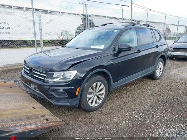 3VV0B7AX8JM085507 2018 VOLKSWAGEN TIGUAN - Image 2