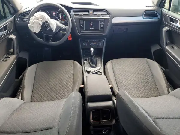 3VV0B7AX8JM104105 2018 VOLKSWAGEN TIGUAN - Image 8