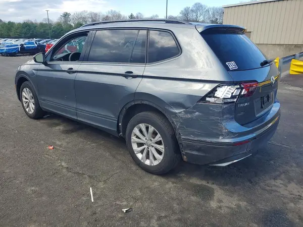 3VV0B7AX8JM106016 2018 VOLKSWAGEN TIGUAN - Image 2
