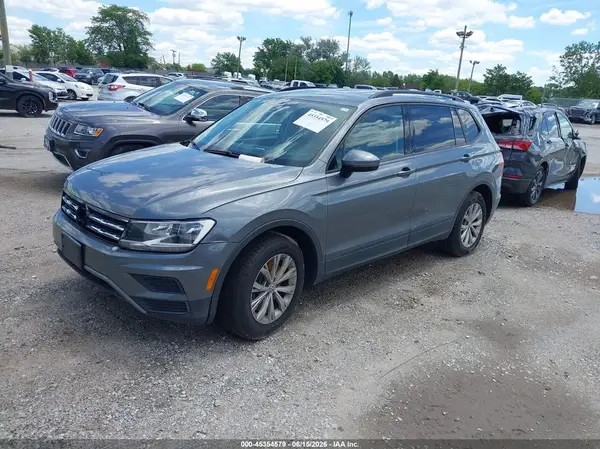 3VV0B7AX8JM131322 2018 VOLKSWAGEN TIGUAN - Image 2