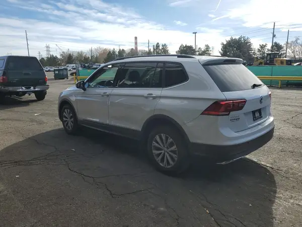 3VV0B7AX8JM132311 2018 VOLKSWAGEN TIGUAN - Image 2