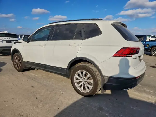 3VV0B7AX8JM204852 2018 VOLKSWAGEN TIGUAN - Image 2