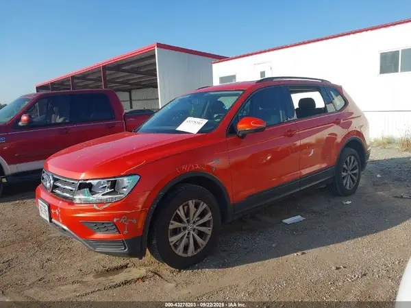 3VV0B7AX8KM051911 2019 VOLKSWAGEN TIGUAN - Image 2