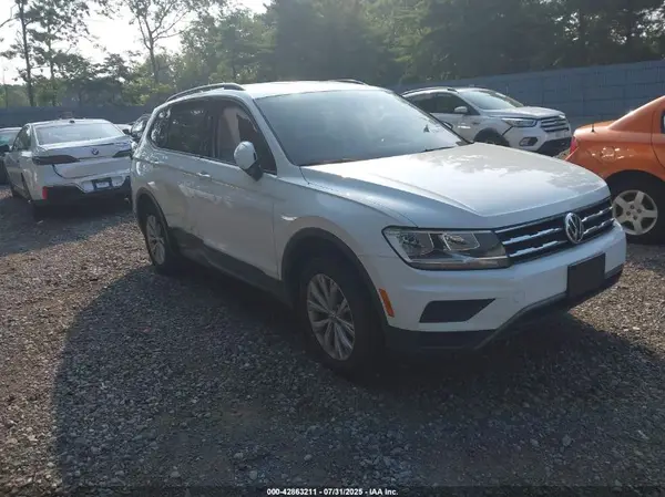 3VV0B7AX8LM138676 2020 VOLKSWAGEN TIGUAN - Image 1