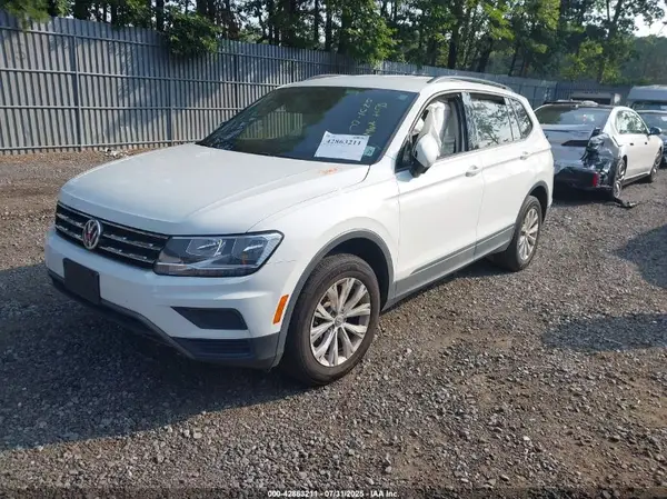 3VV0B7AX8LM138676 2020 VOLKSWAGEN TIGUAN - Image 2